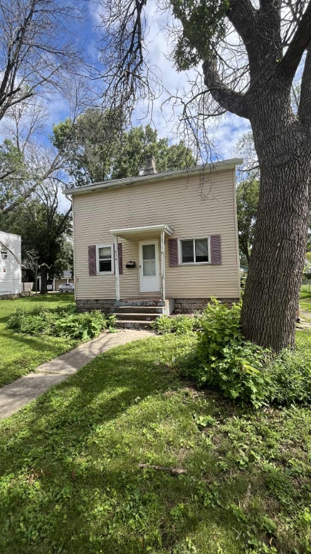 Building Photo - 614 Maple St