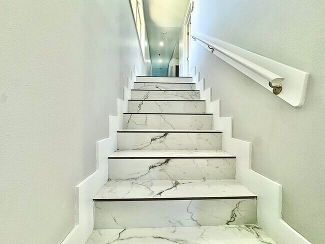 Foto del edificio - 340 NW 67th St