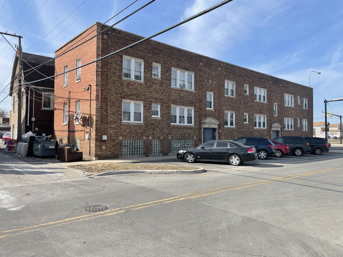 Foto del edificio - 4104 Grand Blvd