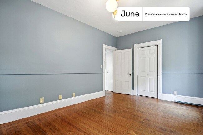 Foto del edificio - Room in Shared 4 bed/2 bath home in Allston