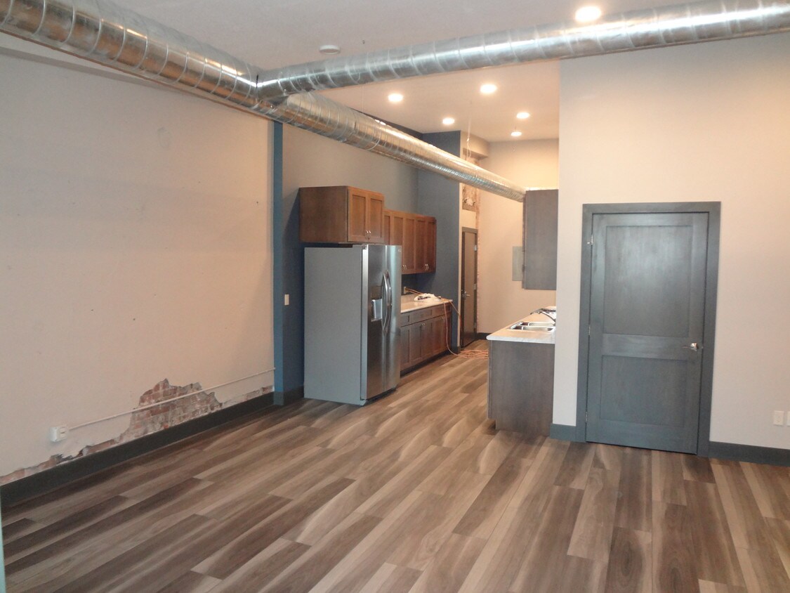 303 E Main St, Ottumwa, IA 52501 Apartments in Ottumwa, IA