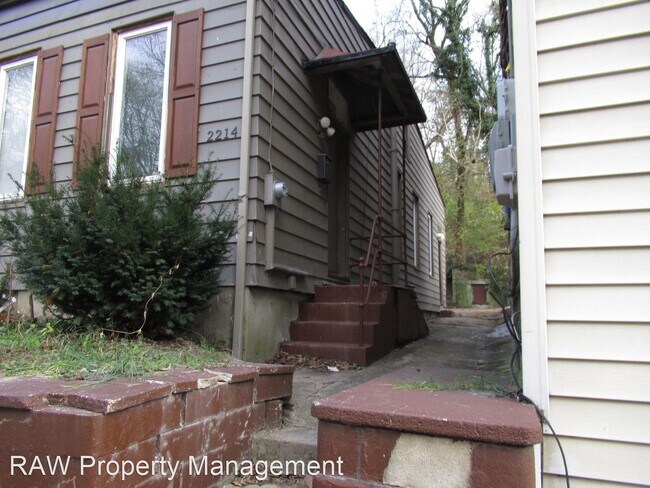Building Photo - 2 br, 1 bath House - 2214 Ravine St.