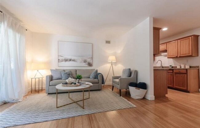 Foto del edificio - AWESOME 2 BEDROOM 2 BATH UNIT