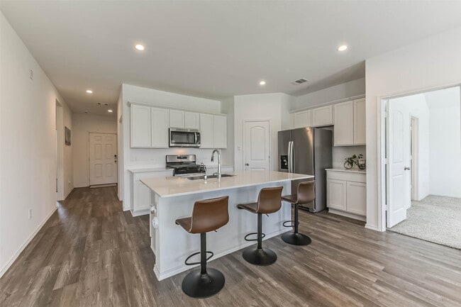 Building Photo - 712 Brazos Trl