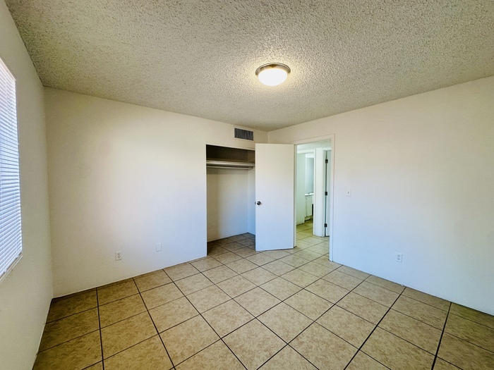 Foto principal - $300 OFF Move In Special! 2 Bedroom with W...