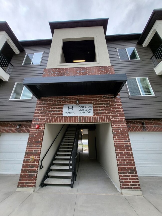 Building Photo - 3325 W 1830 N