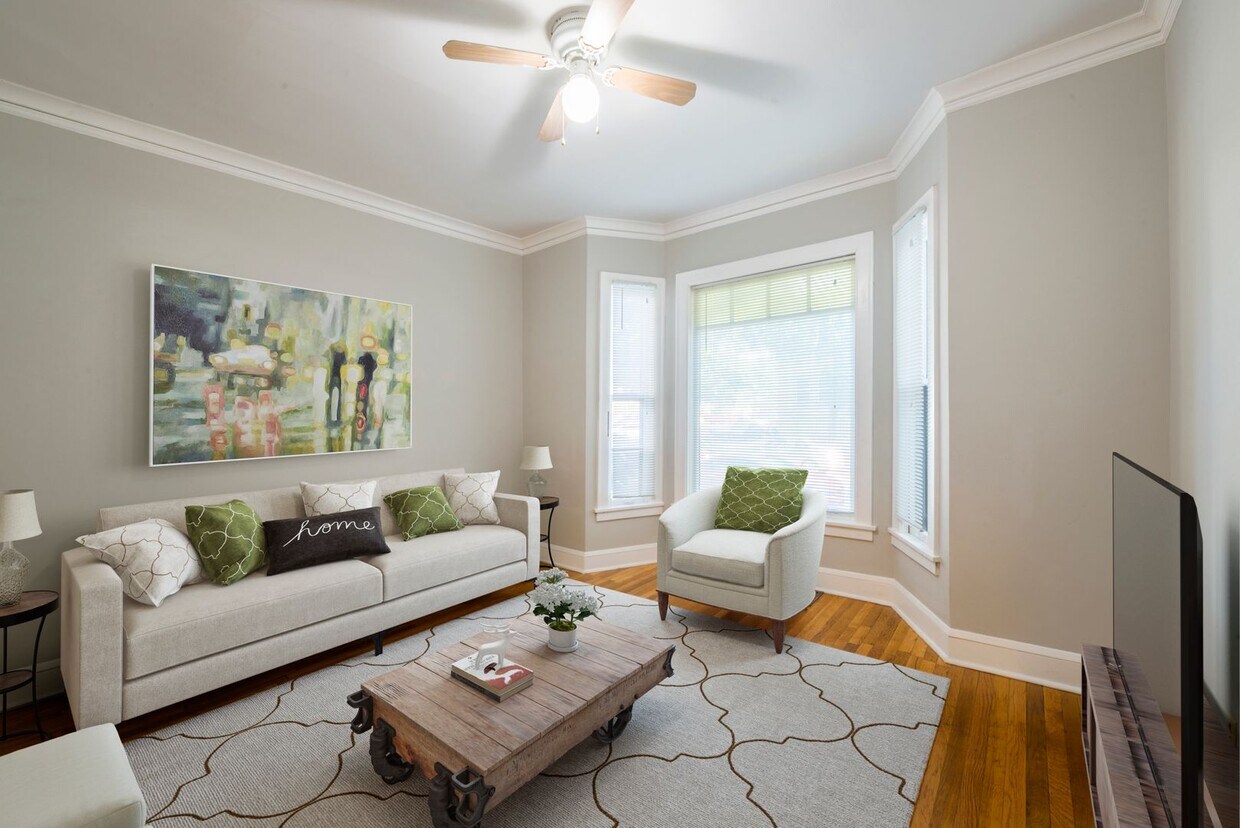 Foto principal - 202 E 27th St