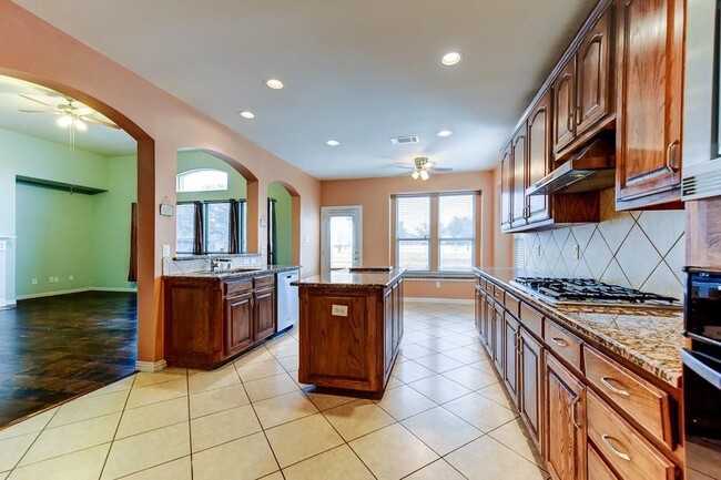 Building Photo - 5310 Lafayette Dr