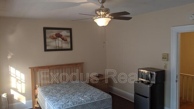 Foto del edificio - 115 Hillcrest Dr