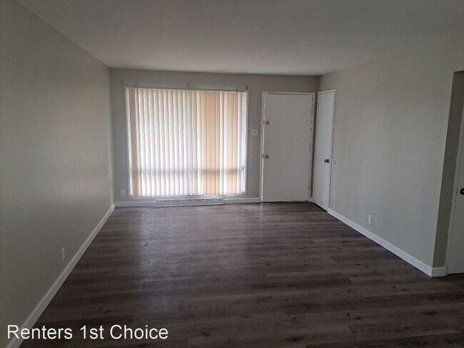 Building Photo - 3 br, 1 bath House - 3100 Canfield Dr.