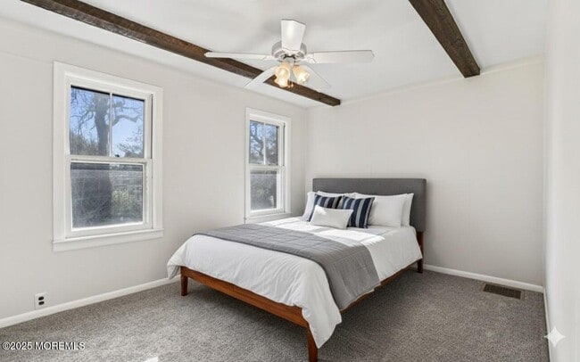 Foto del edificio - 555 Cedar Ave