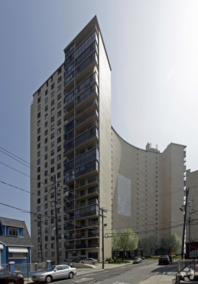 Troy Towers Rentals Weehawken, NJ