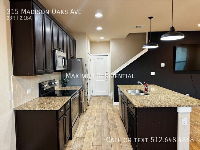 Building Photo - 315 Madison Oaks Ave