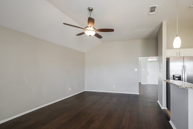 Foto del edificio - 2602 Pioneer Ln