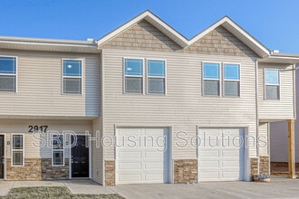 Building Photo - 2916 S Harvard Ave