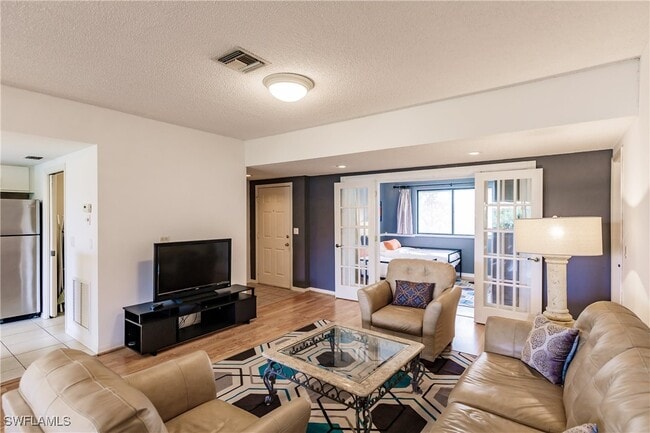 Building Photo - 64 4th St