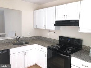 Building Photo - 13906 Gunners Pl