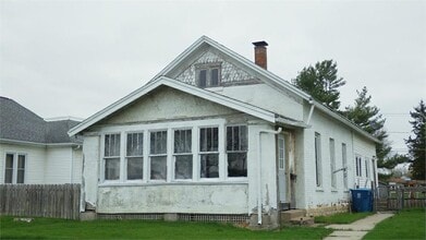 Building Photo - 1003 8th Ave