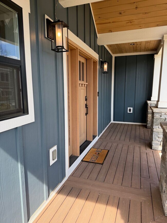 Building Photo - East AVL - Contemporary Arts & Crafts Home