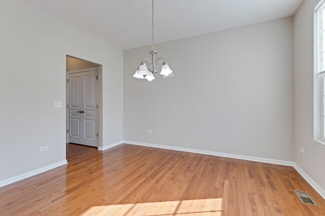Building Photo - 3628 Birch Ln