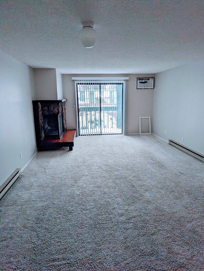 2121 E Upriver Dr Unit 27, Spokane, WA 99207 Condo for Rent in