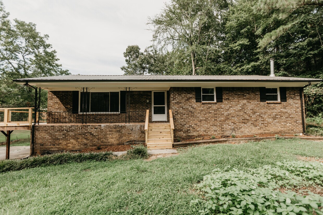 Primary Photo - 265 York Rd. NE