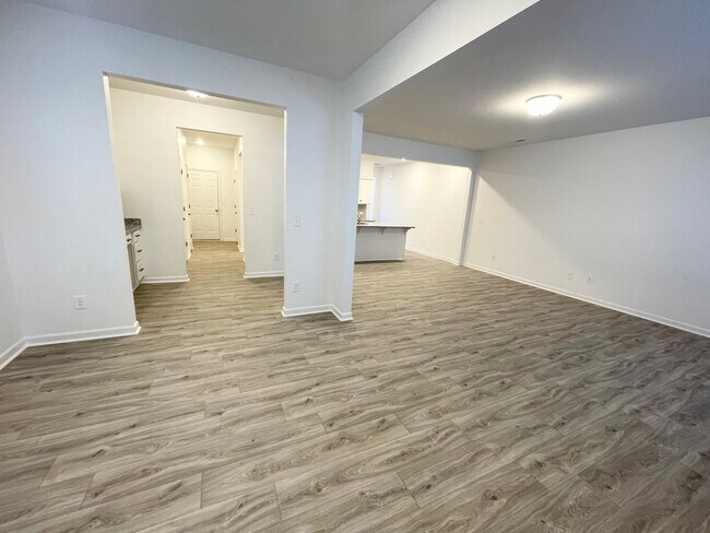 Foto del edificio - 3 br  Quiet community, paired Home minutes from I-77 and I-40