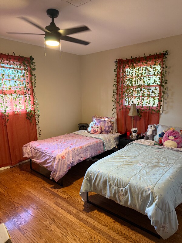 Building Photo - 2559 Clifton Springs Manor