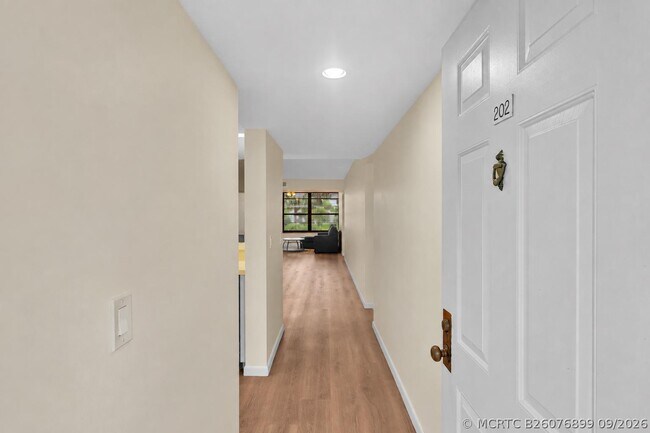 Building Photo - 3650 Whitehall Dr