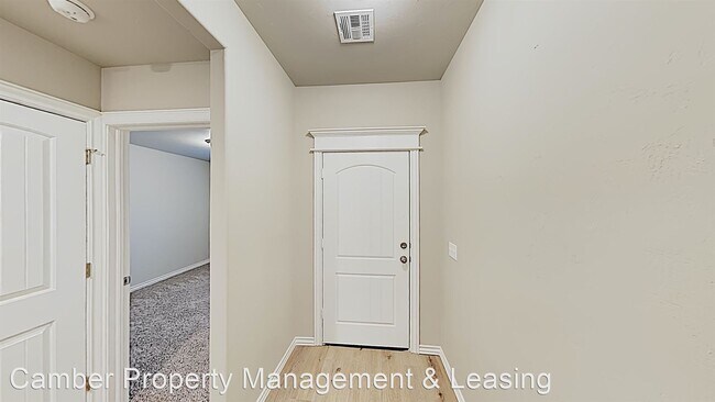 Building Photo - 4 br, 2 bath House - 6292 NW 178th Circle