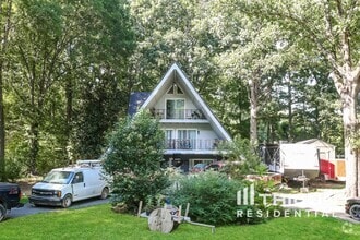 Building Photo - 614 Sunnybrook Dr
