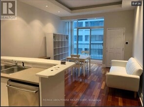 Building Photo - 8 Wellesley St E