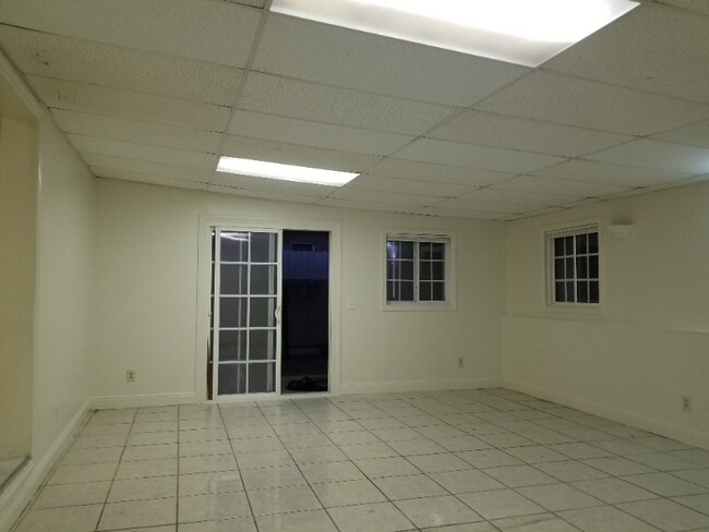 Foto del edificio - 3223 55th St