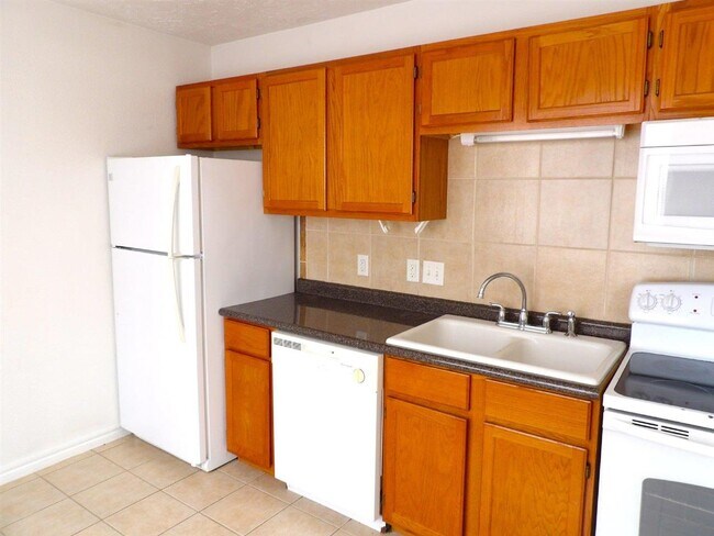 Building Photo - 2835 Mobley St NW