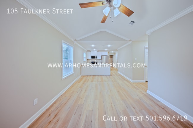 Building Photo - 105 Faulkner St