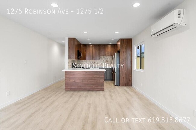Foto del edificio - 1275 Robinson Ave