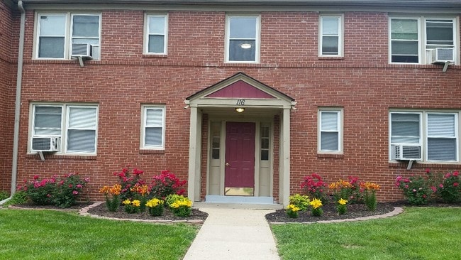 Building Photo - Manor Ridge