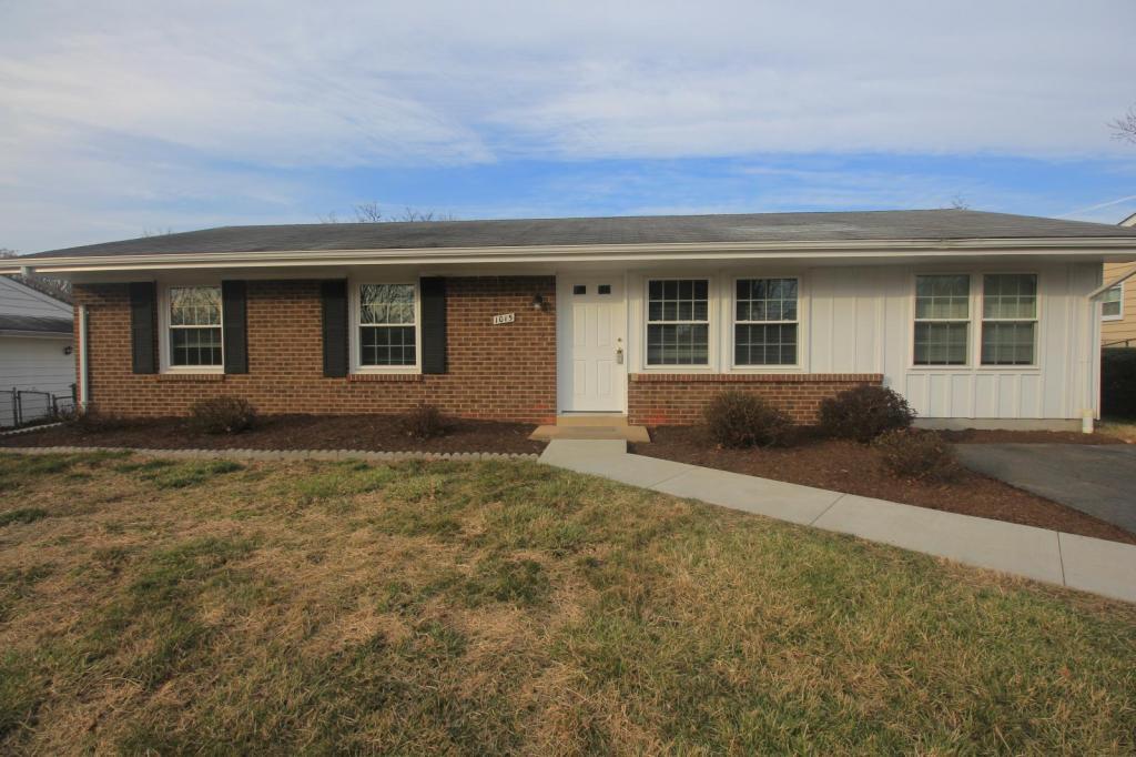 1015 E Maple Ave, Sterling, VA 20164 House Rental in Sterling, VA