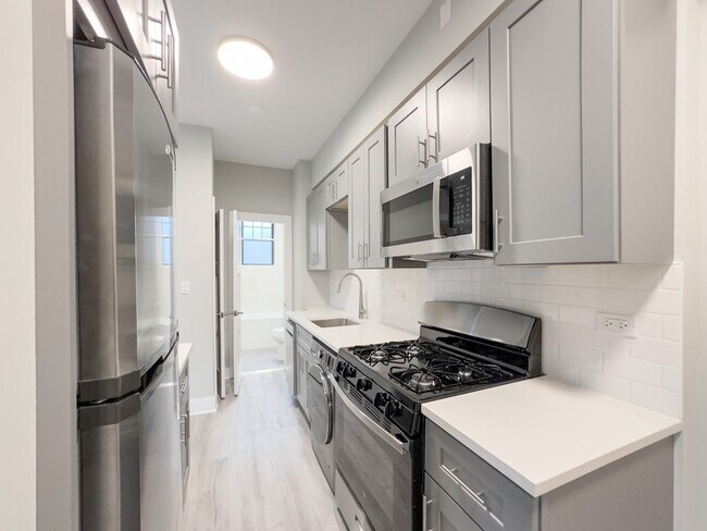 Foto del edificio - 373 Hazel Ave