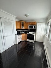 Building Photo - 87 N Parkside Dr