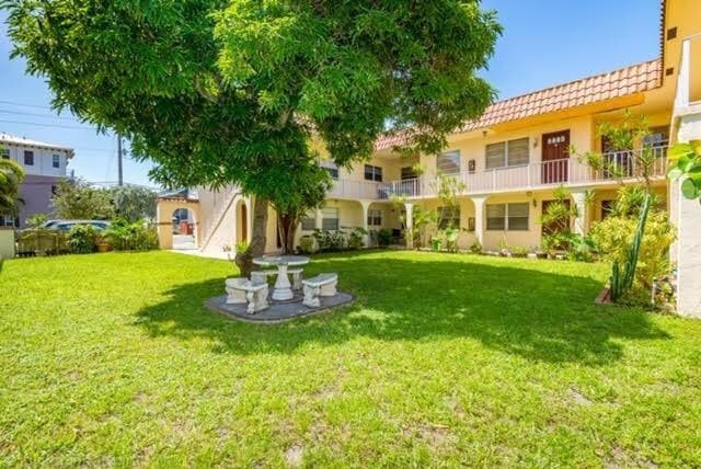 Foto del edificio - 2209 NE 2nd St