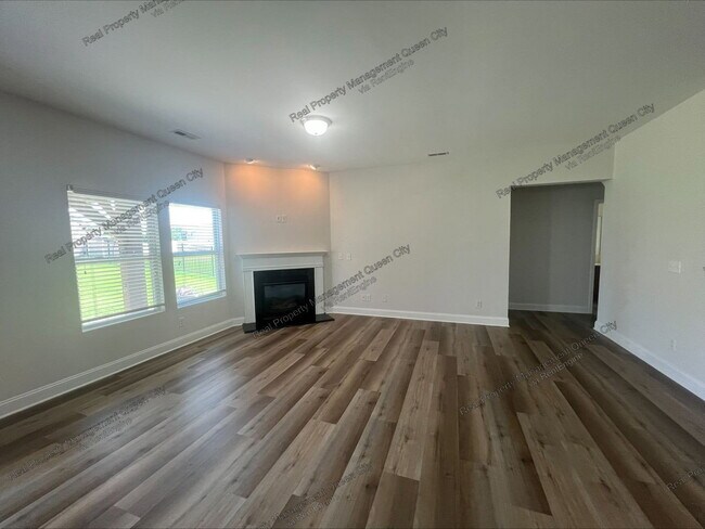 Building Photo - 14334 Lunenburg Ln