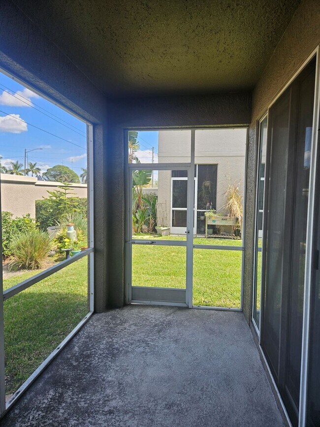 Foto del edificio - Town House in MillBrooke Ranch