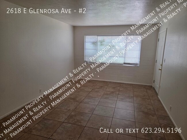Building Photo - 2618 E Glenrosa Ave
