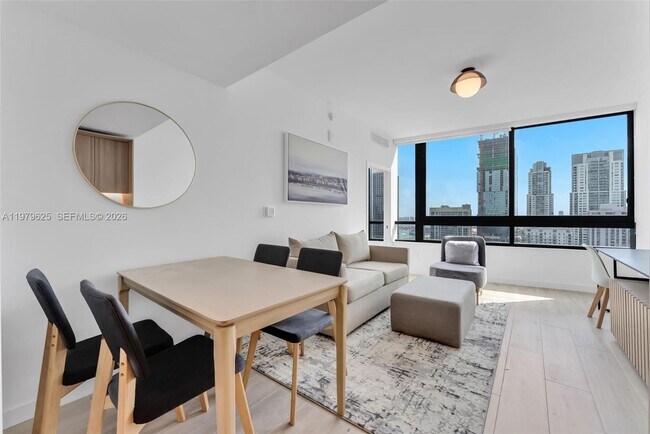 Foto del edificio - 225 N Miami Ave