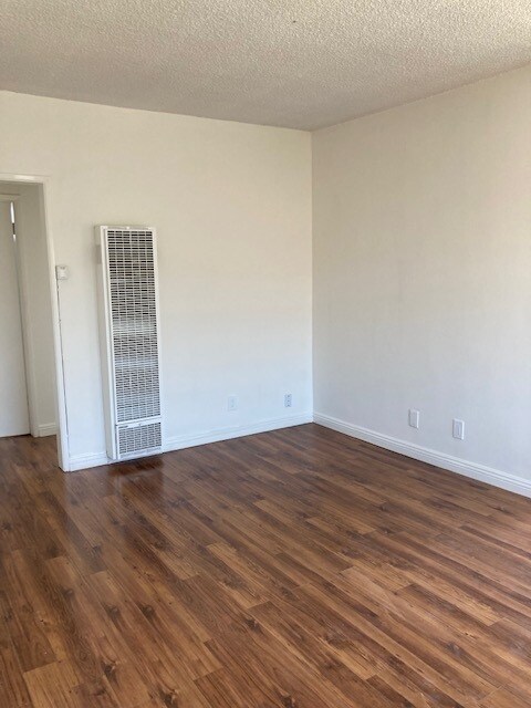 Hardwood Floors - 2010 3rd Ave