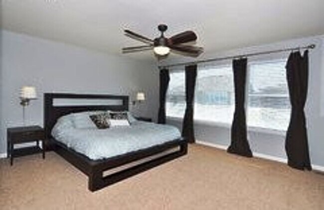 Foto del edificio - 3639 Little Dipper Dr