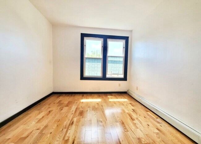 225 Duncan Ave 6 - 227 Duncan Ave