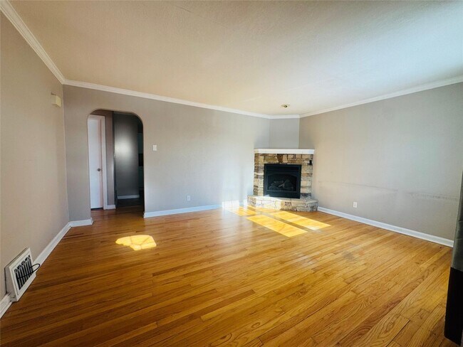 Foto del edificio - 2405-2405 Jenkins St