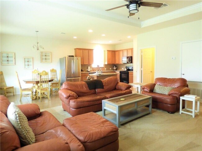 Building Photo - 408 Sierra Mar Lp